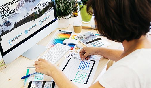 STEP 02 デザイン・コーディング制作